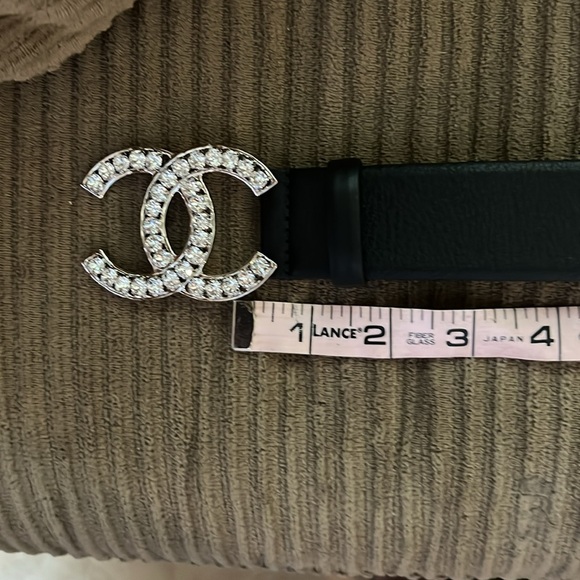 HOST PICK CHANEL BN gorgeous belt size 75/80 bought in 2023/2024 price is firm. - Picture 8 of 10
